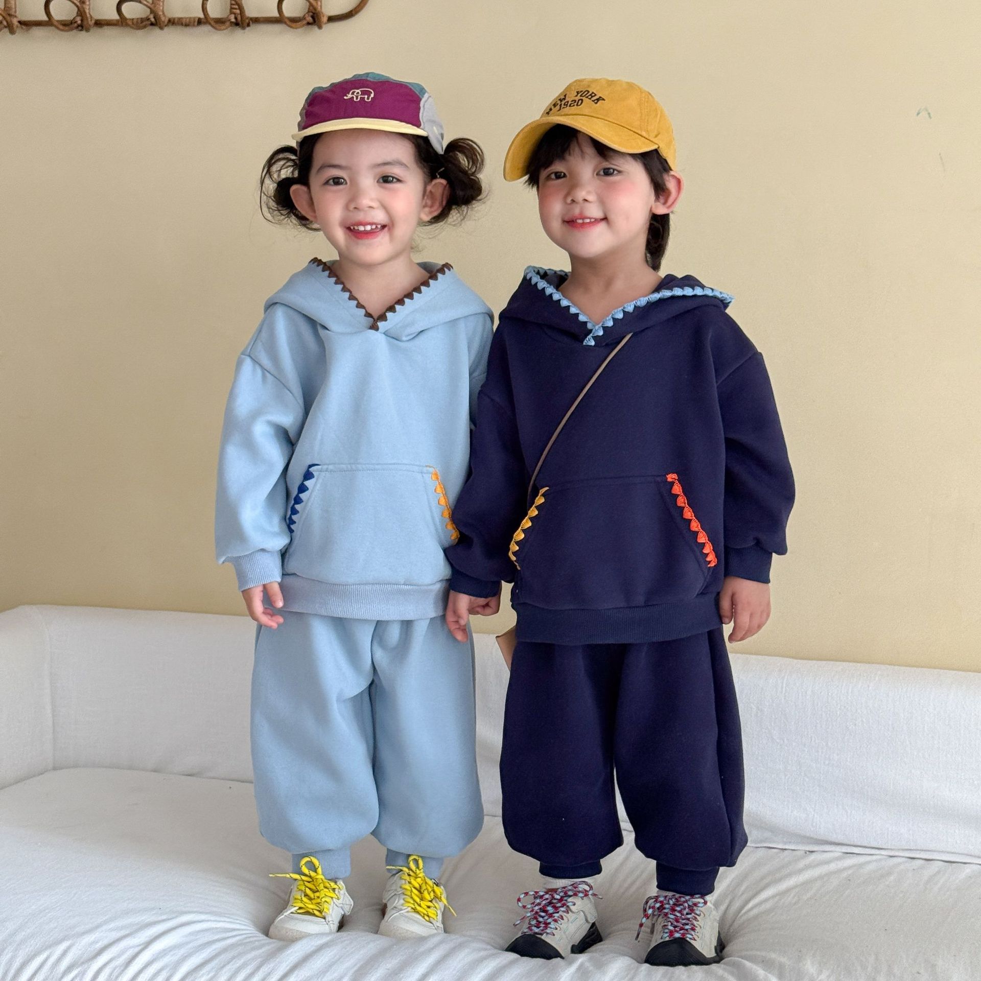 Nuovo Set di Abbigliamento Aut - Running Gear Kids recensione e prezzo