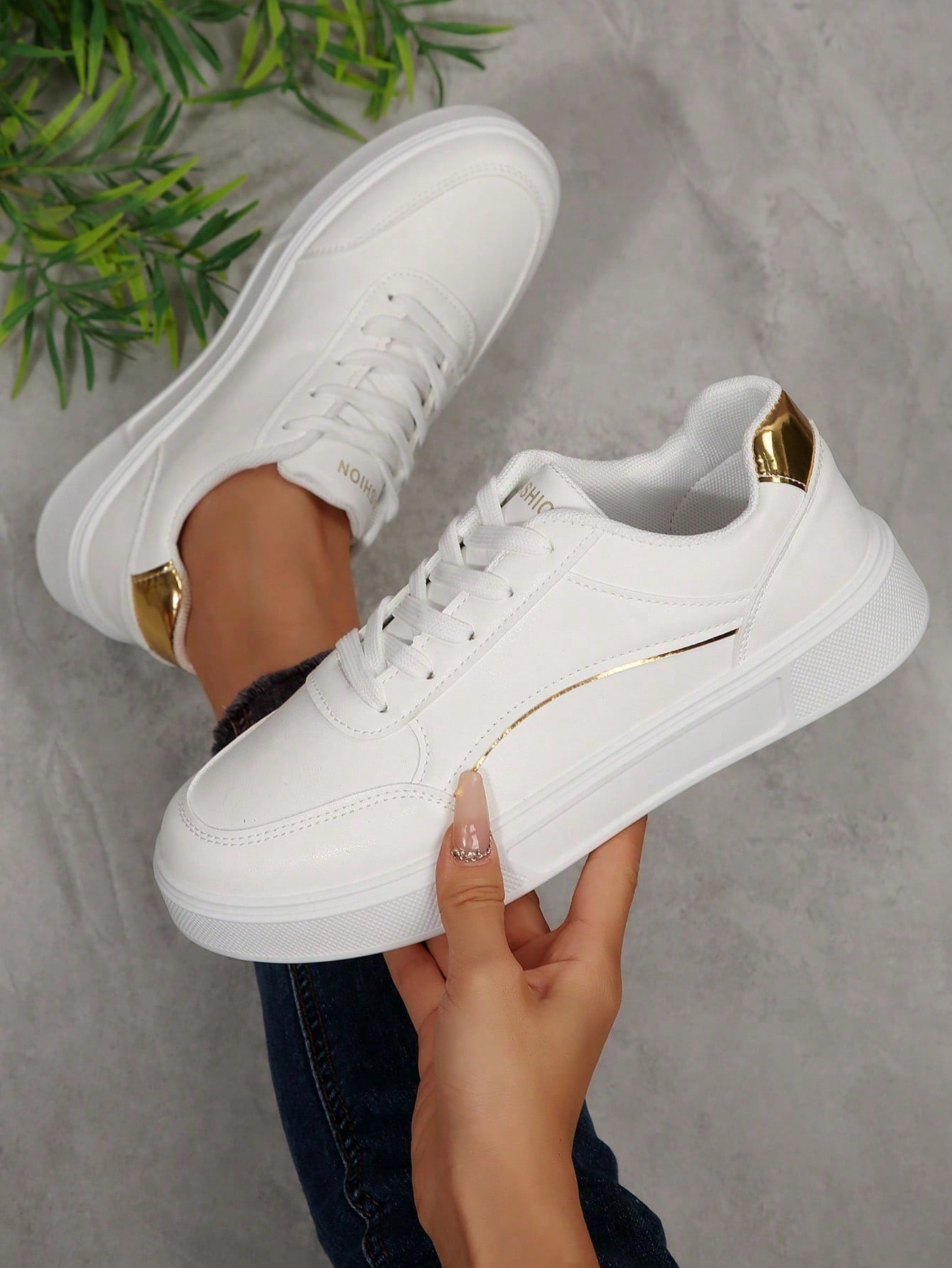 Sneakers casual bianche da don - Running Gear Shoes recensione e prezzo