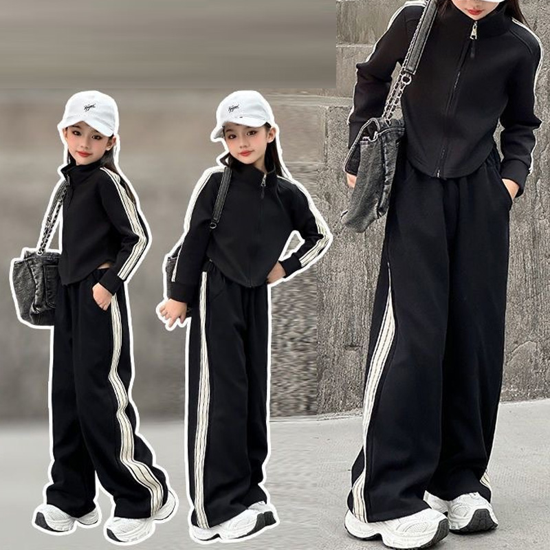 Completo Sportivo per Ragazze  - Running Gear Kids recensione e prezzo