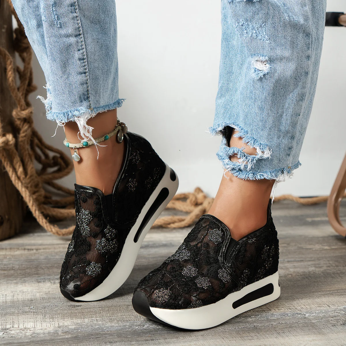 Scarpe basse in pizzo con plat - Running Gear Shoes recensione e prezzo